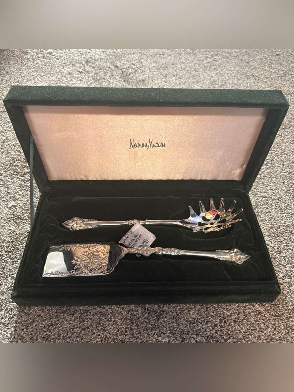 Neiman Marcus Silverplated Serving Utensil Set Green Velvet Case Pasta